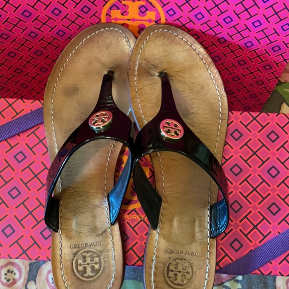 Tory Burch Black Patent Cameron Sandals 8.5 - Picture 6 of 10